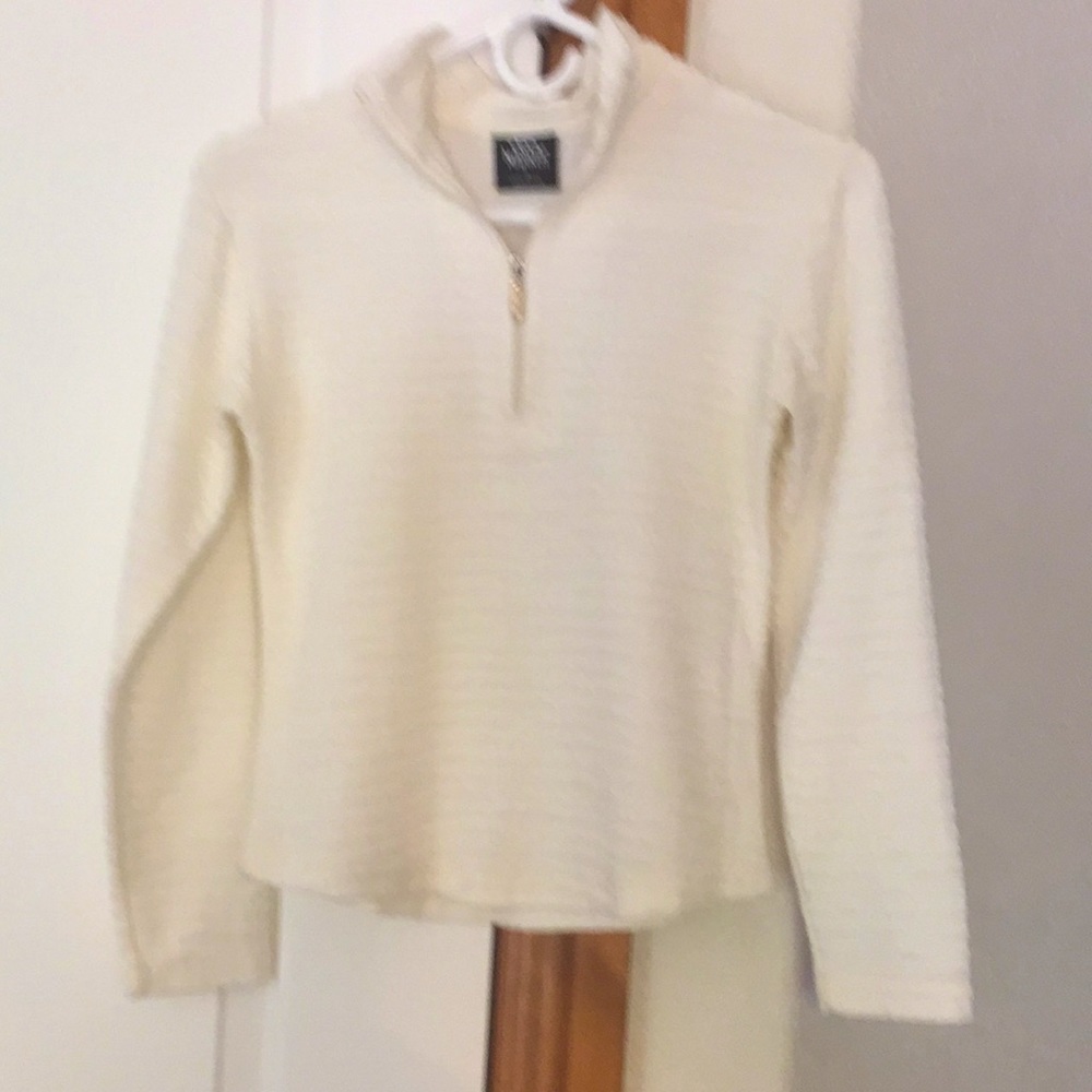 Marker Stretchy white top